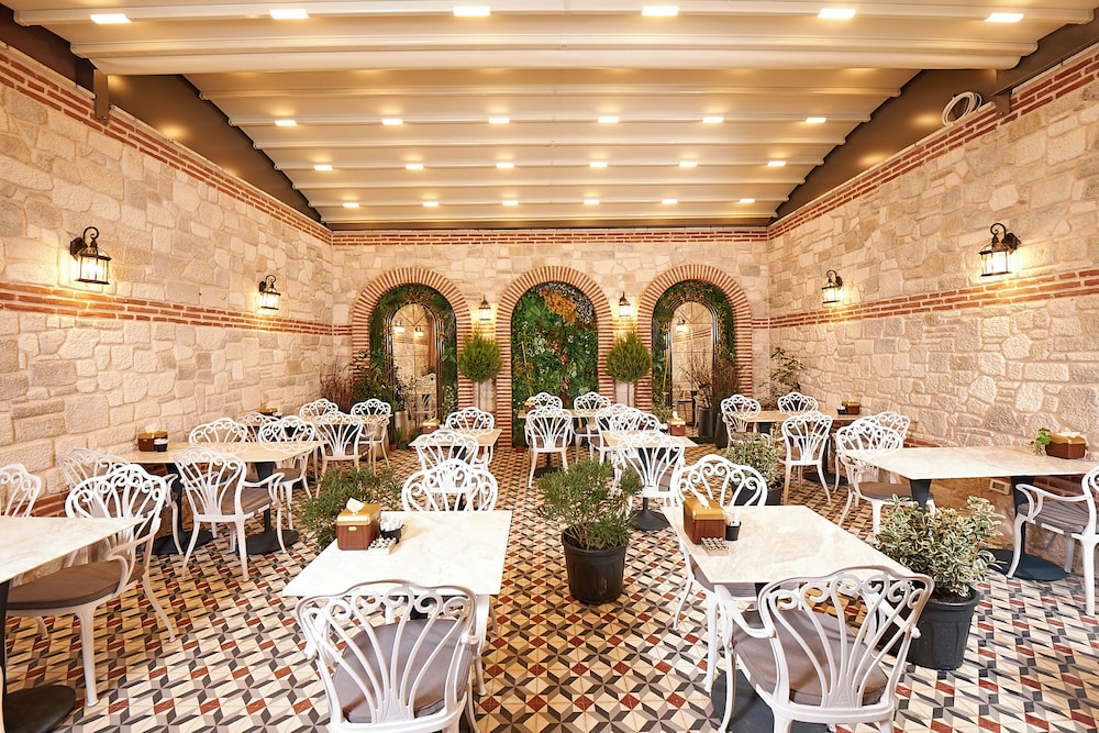 Saratoga Otel - Image 18