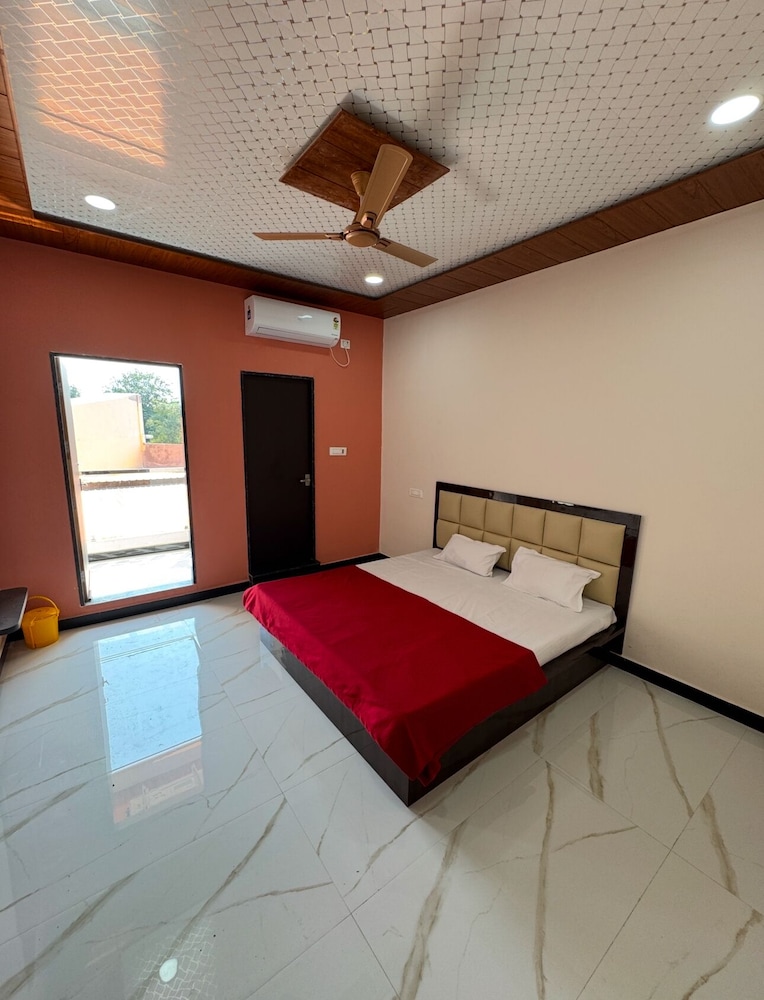 Jyoti Shree Resort