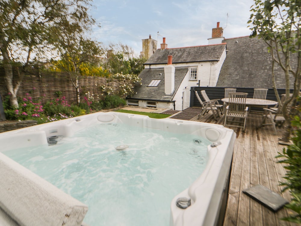 Great Western Farmhouse