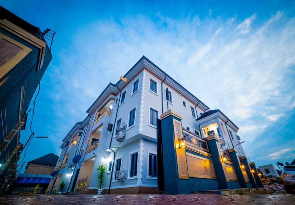 Evanluck Luxury Homes