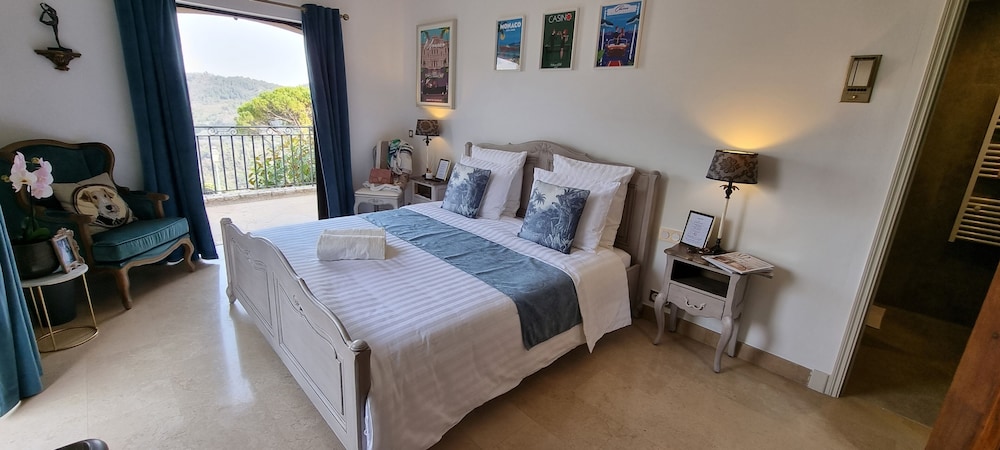 Loup Castel Boutique Hotel B&B view 5