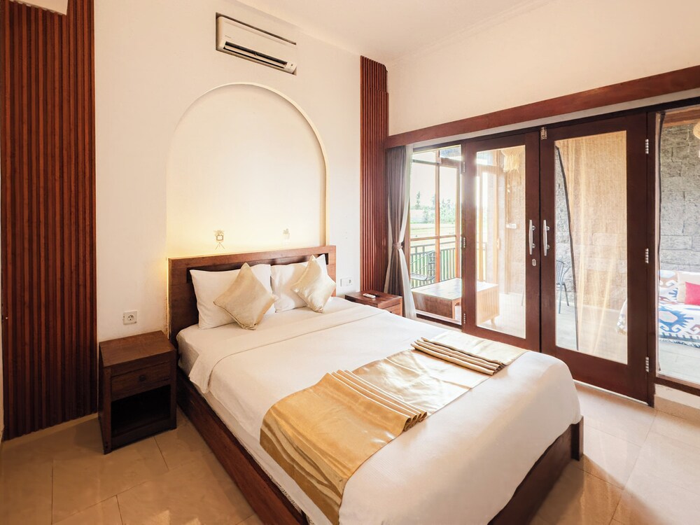 Amaluku Villa