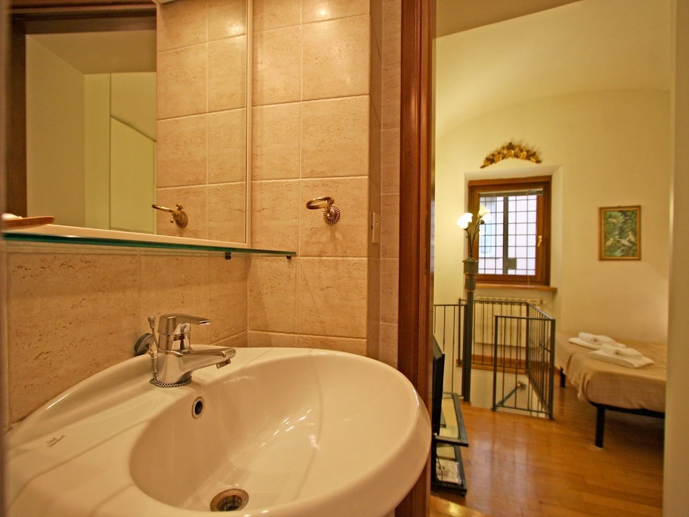 Travel & Stay - Pianellari