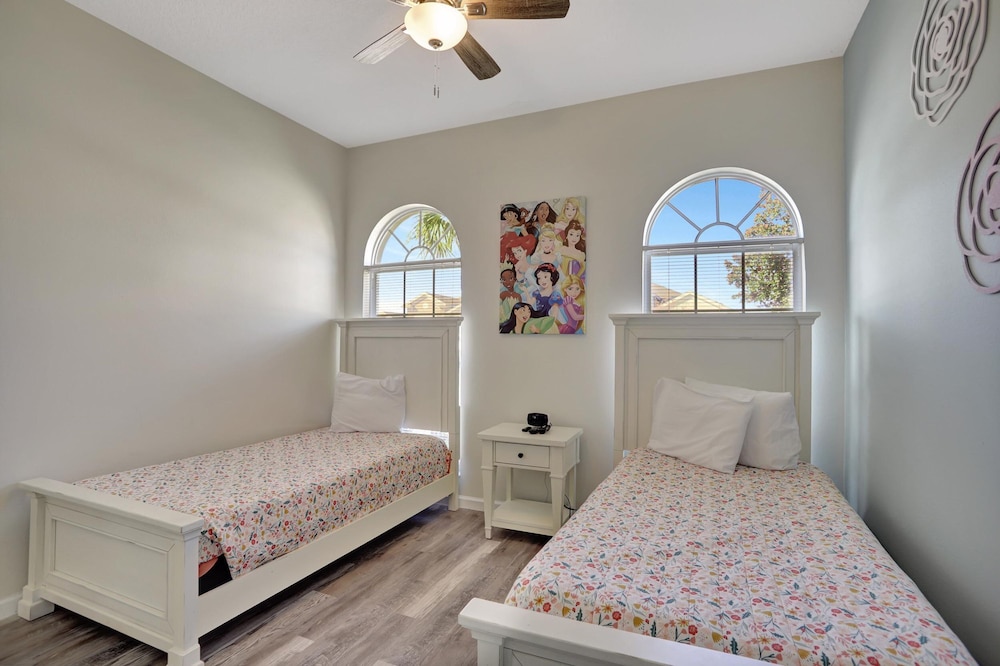 Luxury Pool Home 3 Miles From Disney More