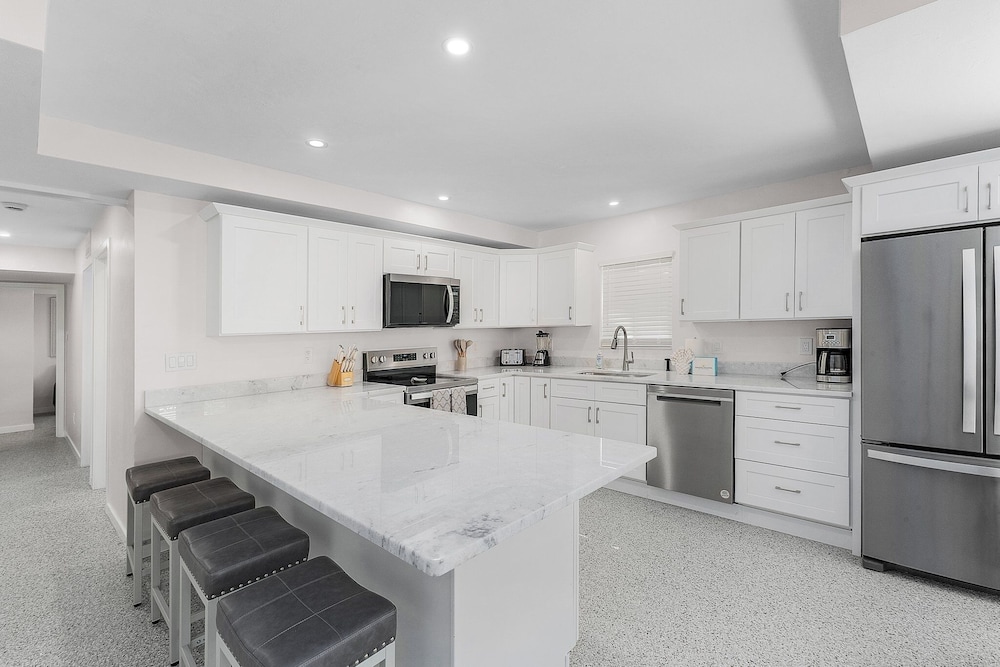 50 Starfish Shack: 3br/2ba Pool Home! 3 Bedroom Home