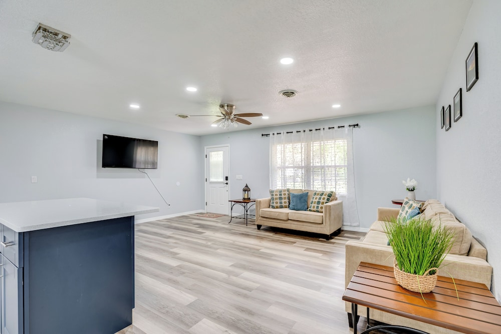 Stay & Play in Belleview: Welcoming Home w/ Yard