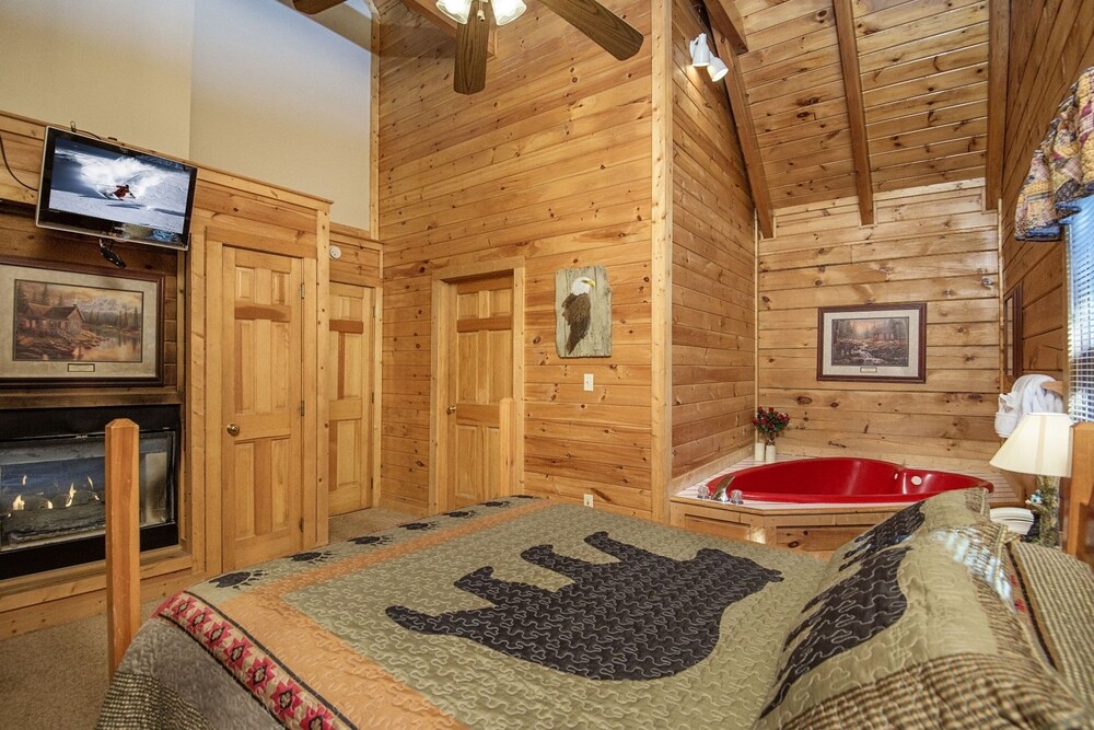 Er58 - Blue Heaven - Great Location! Close To All The Action! 1 Bedroom Cabin by RedAwning view 4