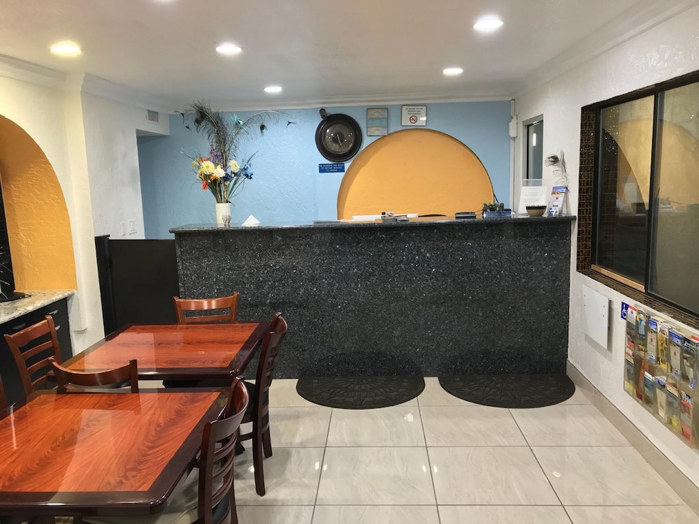 Americas Best Value Inn & Suites Joshua Tree National Park view 3