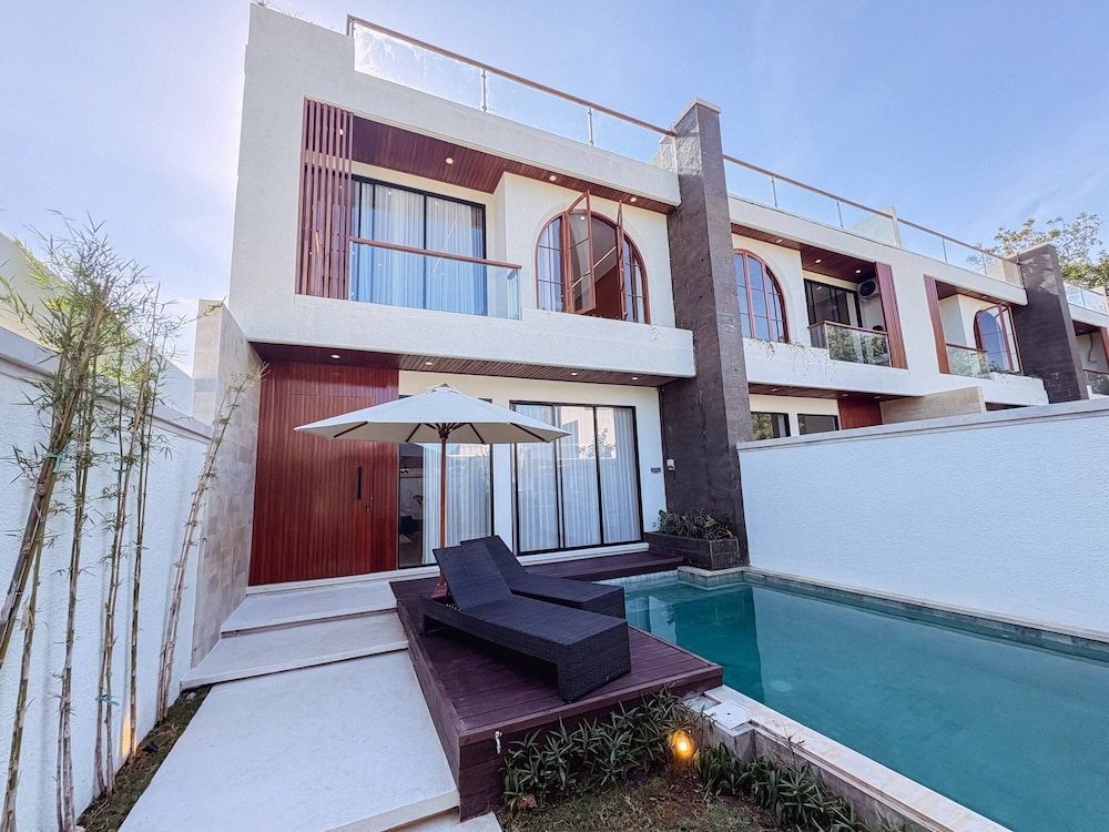 SLOKAYANA VILLAS