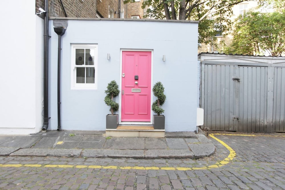 Newly Refurbished 1 Bedroom in Vibrant Notting Hill