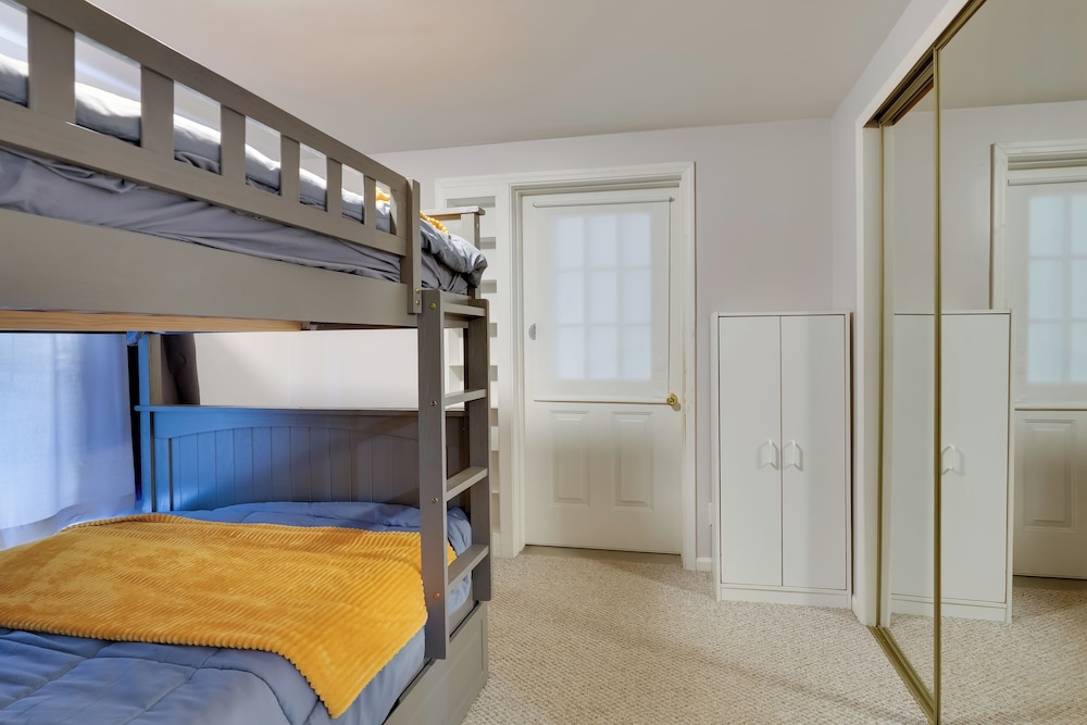 Lakefront Getaway w/ Dock & Yard in Reading!