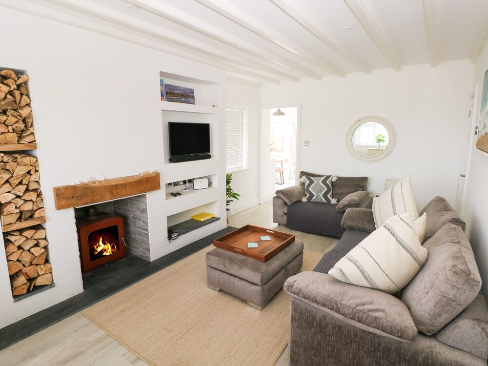 2 Salt Cottage