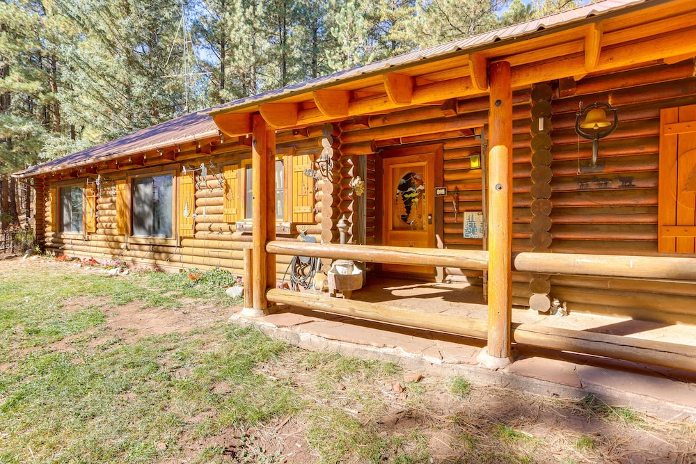 Pet-friendly Bayfield Cabin w/ Game Room & Hot Tub