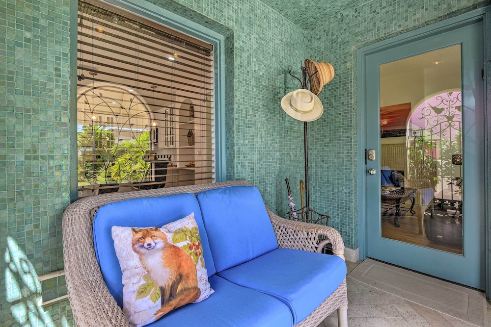 Sarasota Home in Historic District w/ Patio!