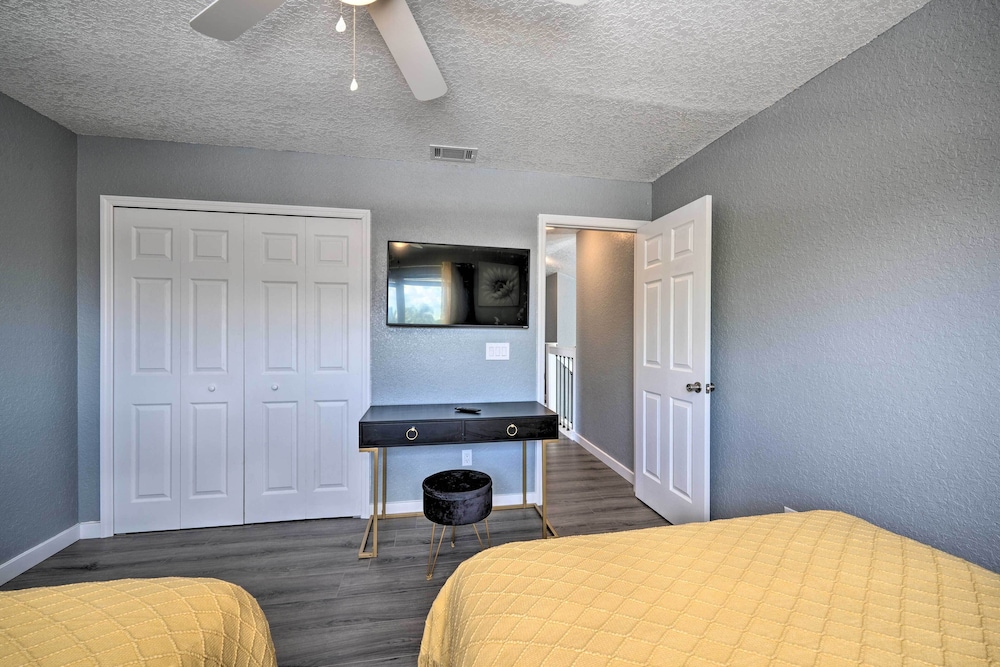 Kissimmee Retreat w/ Pool ~ 8 Mi to Old Town!