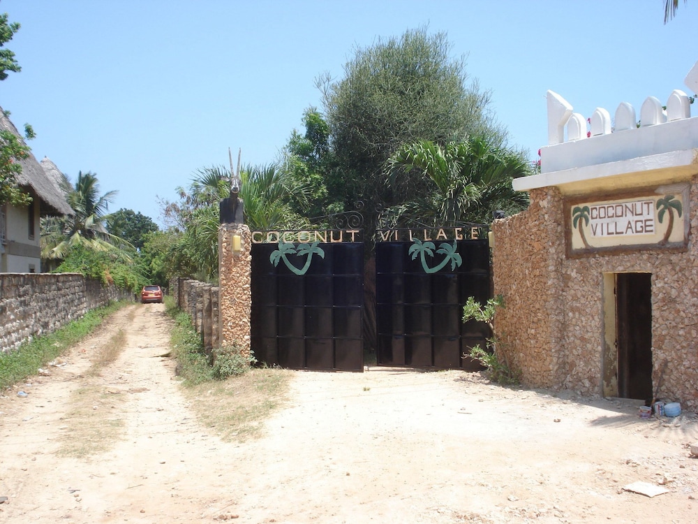 Coconut Beach Apartments