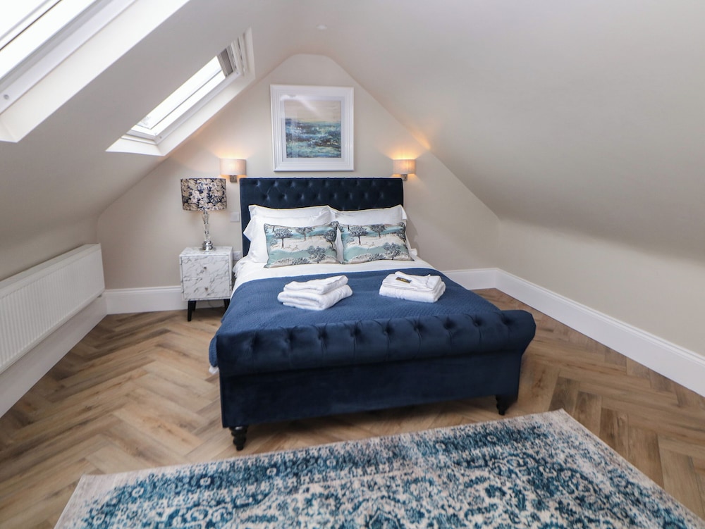 Netherdale Penthouse