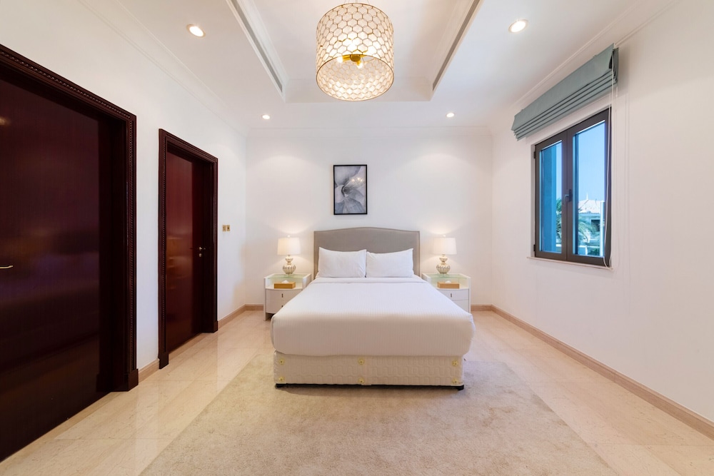 Beachfront Signature Villa - Mint Stay