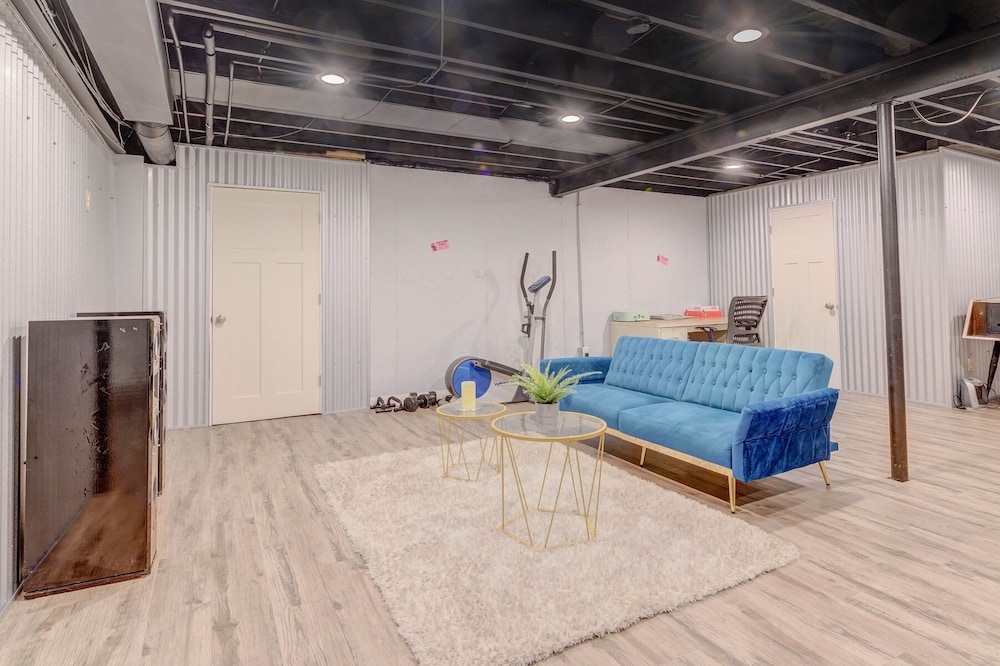Remodeled and Inviting Free EV
