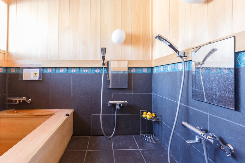 Guesthouse Asobi Factory - Hostel