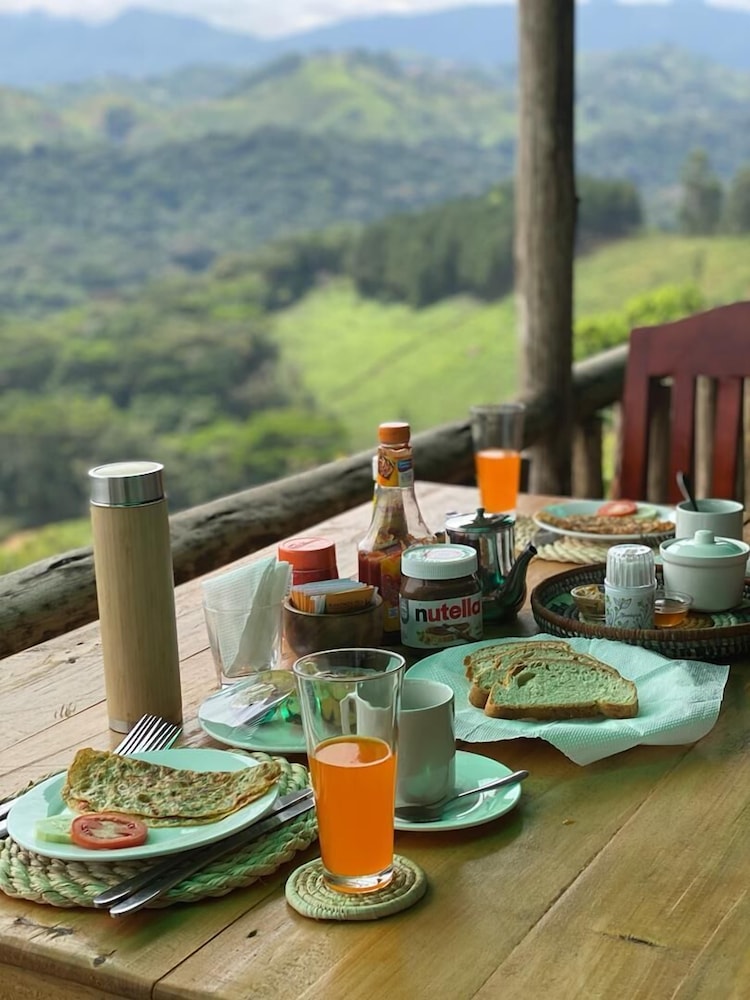 Bwindi Neckview Lodge