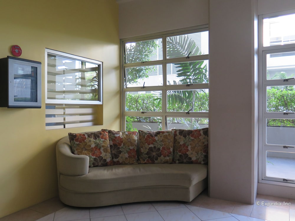 Alicia Tower Residences - Adult Only - Hostel