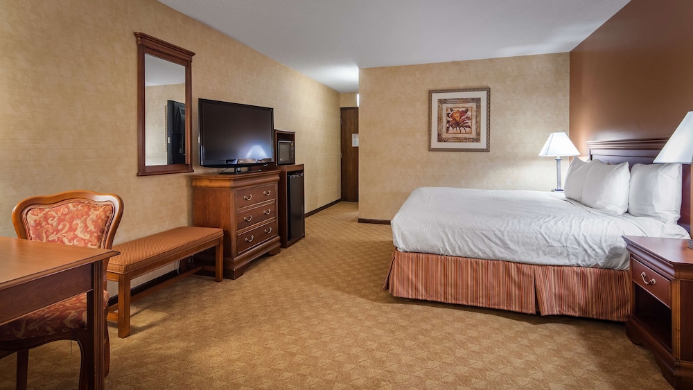 St. Charles Vacations - Best Western Inn of St. Charles - Property Image 19