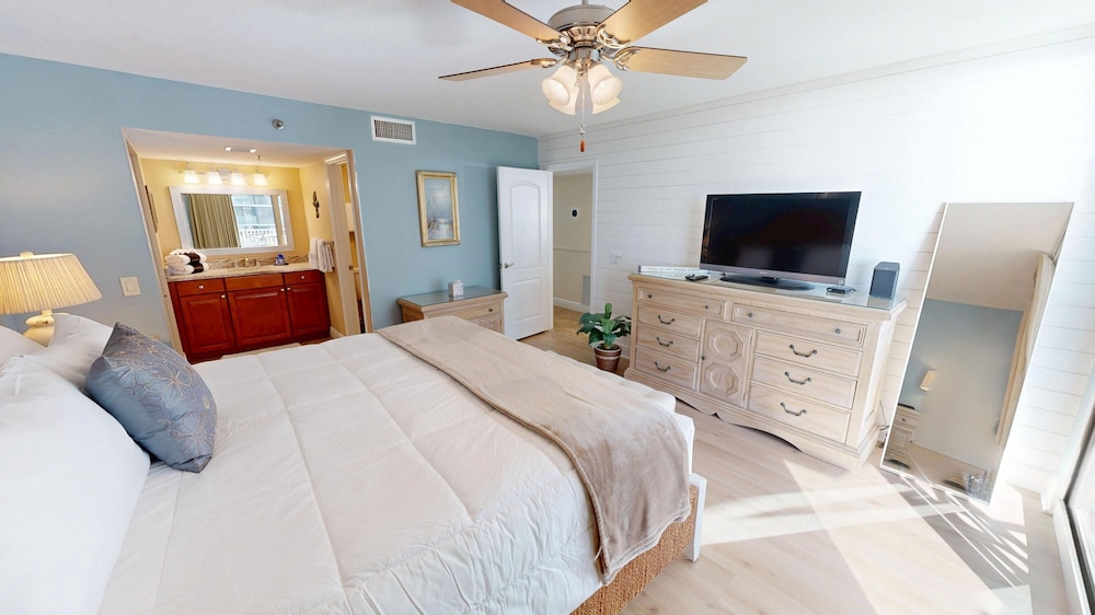 Mainsail 223 2 Bedroom Condo