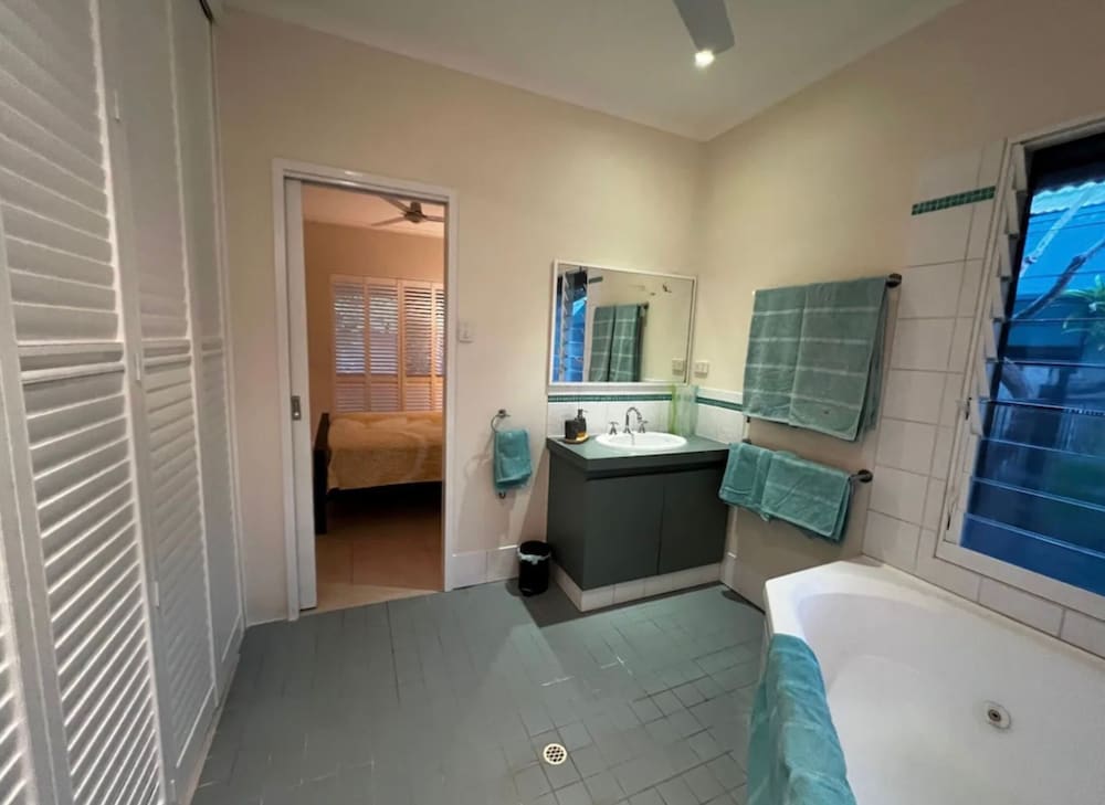 Cable Beach Vacations - Entire holiday home in Cable Beach - Property Image 8