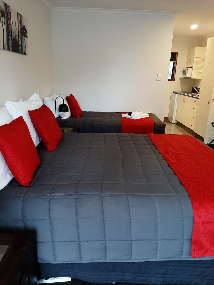Bayside Holiday Units view 4