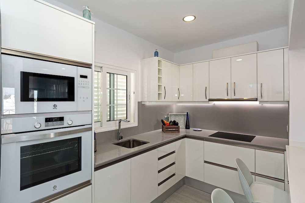 3 Bed Villa - Pool, Patio, Outdoor Dining Terrace