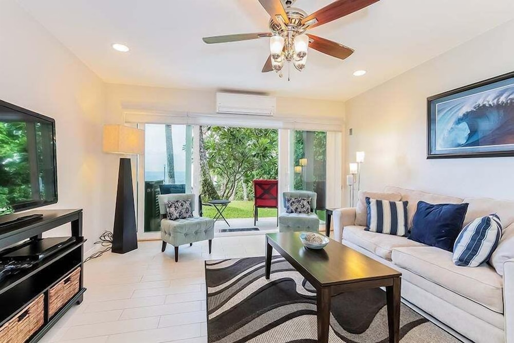 Private Ground Floor Corner Unit - AC & Hawaiian Ocean Views - Vrkcv