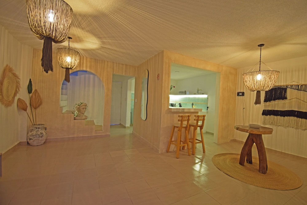 Casa Equinox Cancun