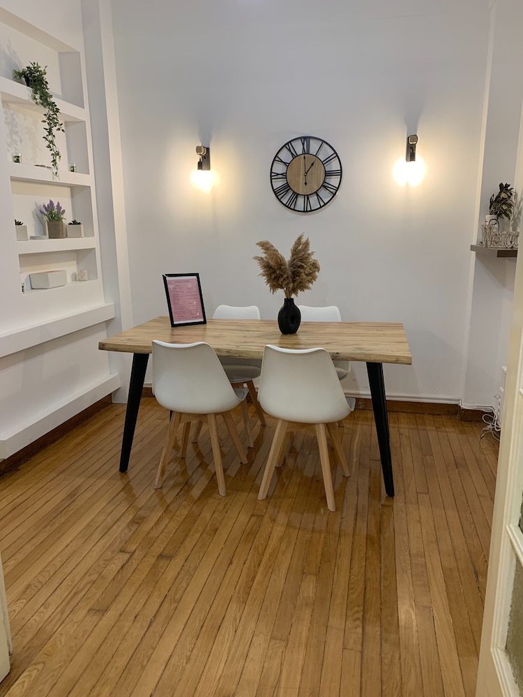 Aura Aura Apartment at Kolonaki