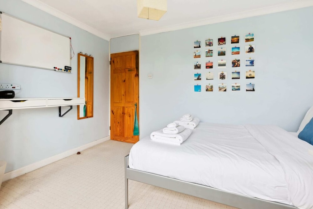 Spacious 2 Bedroom Apartment in Cricklewood
