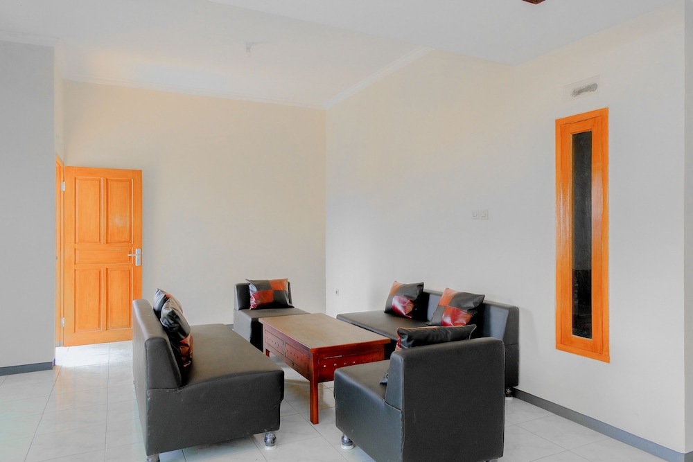 Hotel O Queen Homestay view 4