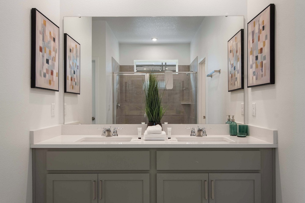 Luxe 9-bedroom Escape With Private Pool & Game Loft Solara Resort Near Disney