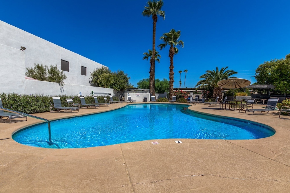 Blue Abode - Old Town Scottsdale - Pool &bbq Grill