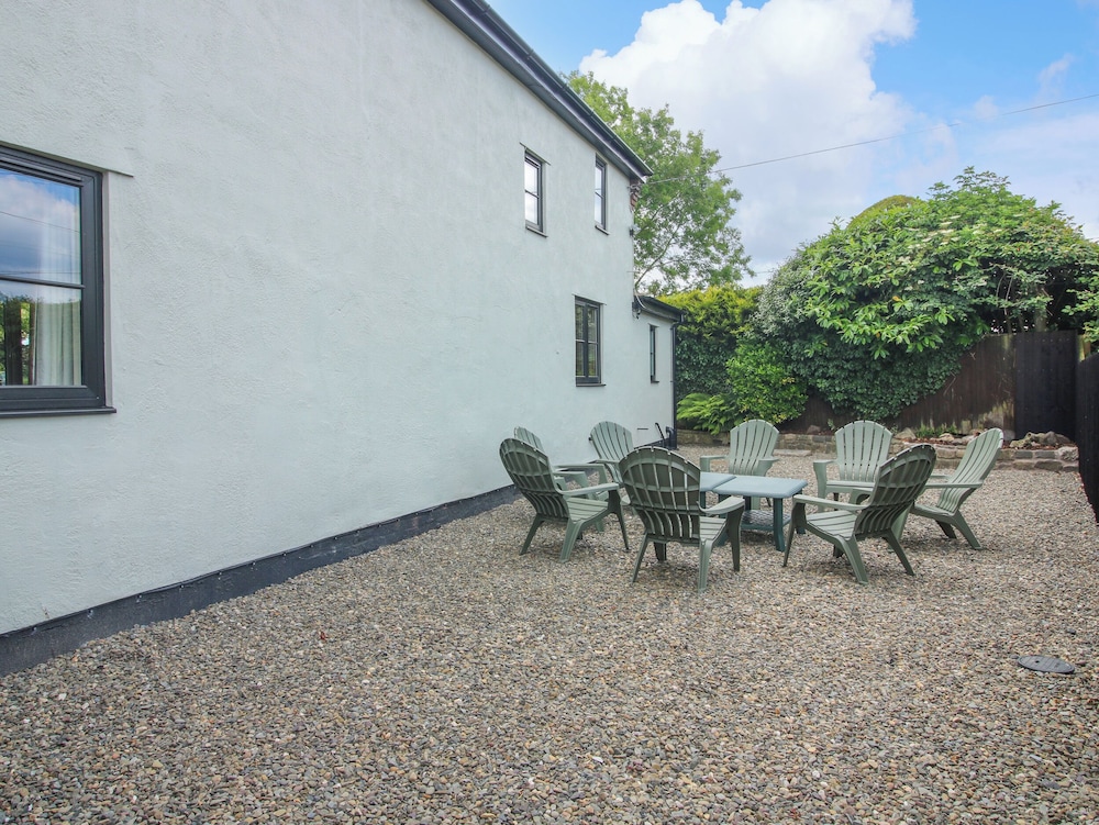 1 Clarkes Lane