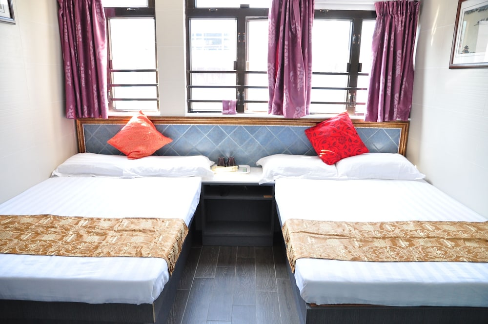 Empire Commercial Hotel