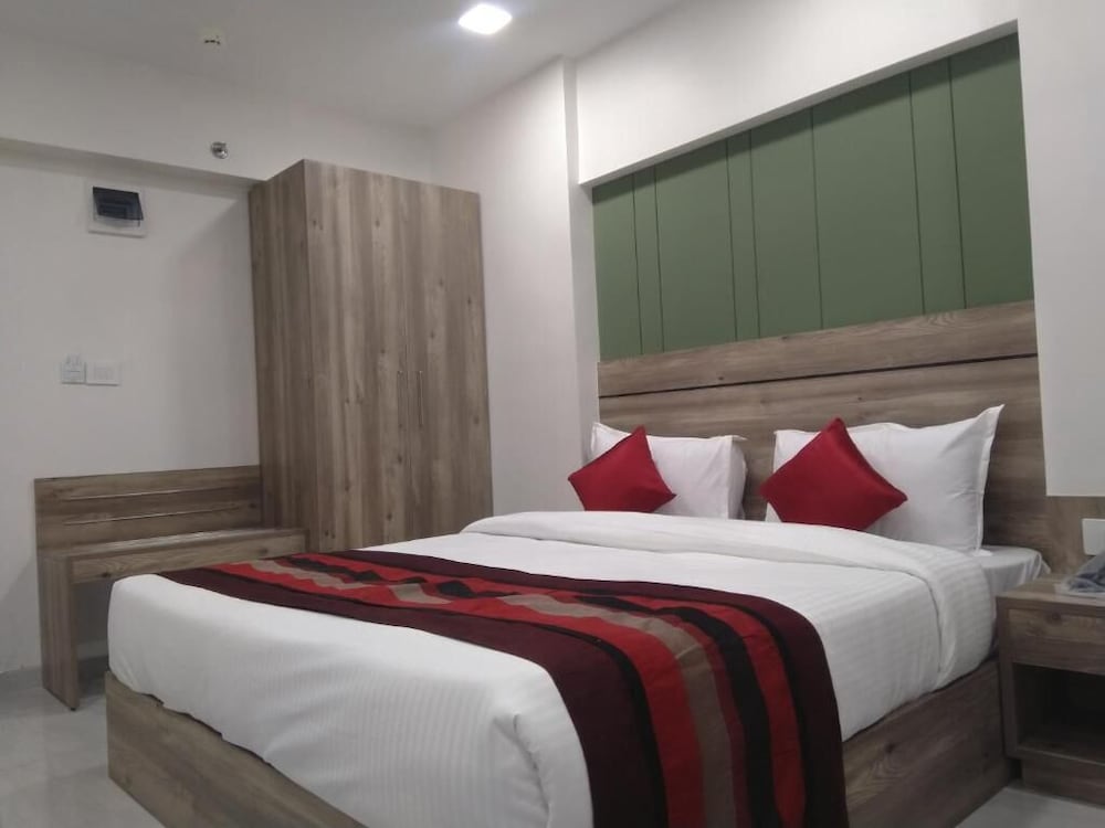 Hotel Indus Inn