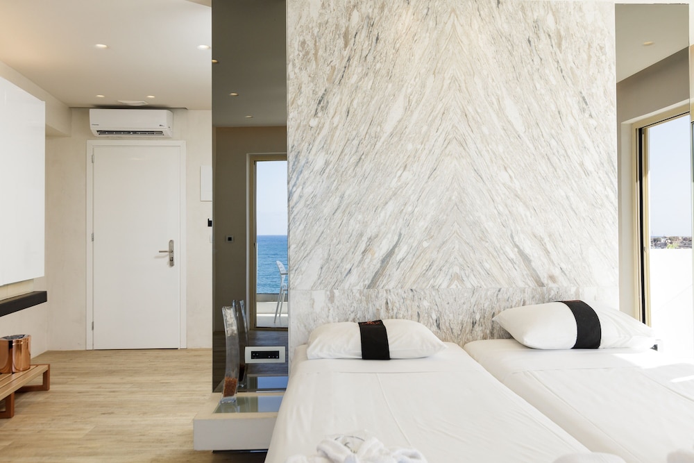 Kahlua Sea View Suites - Adults Only