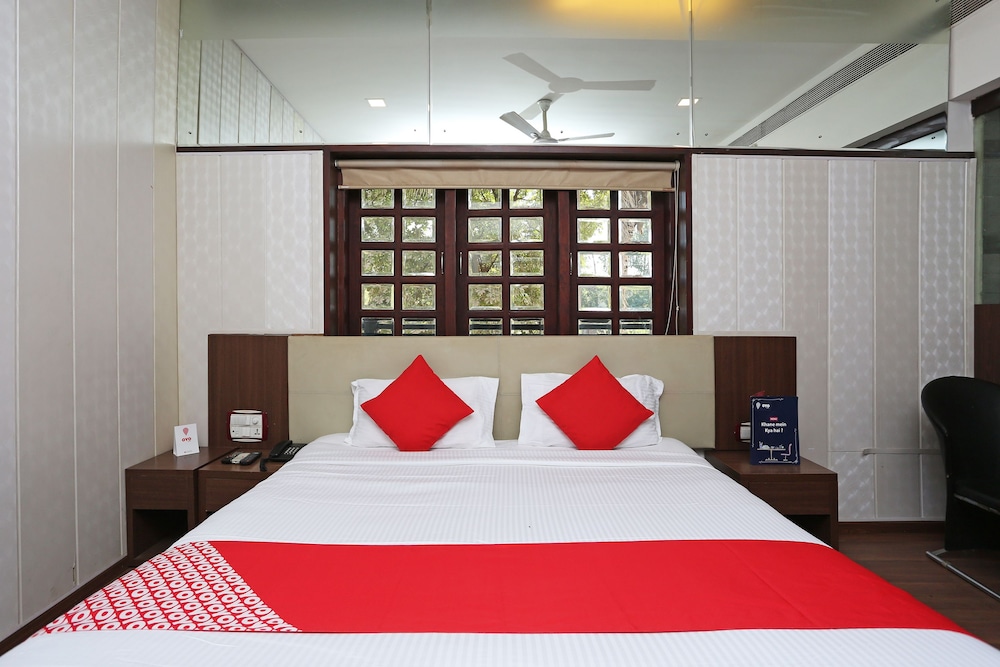 OYO 10690 Florence Hotel