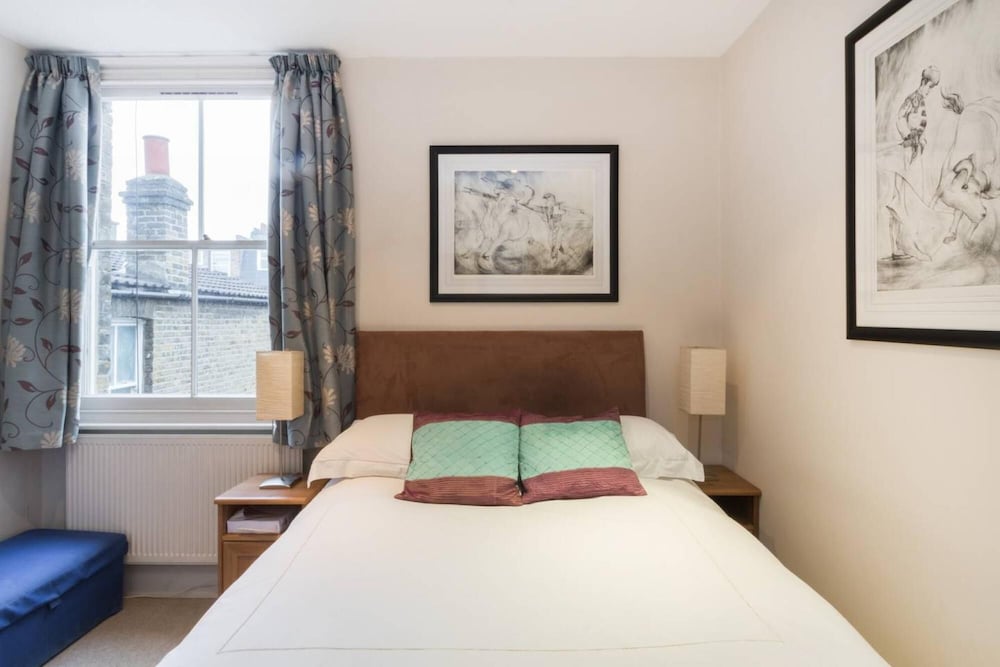 Marvellous 1 bed Fulham Apt w Terrace