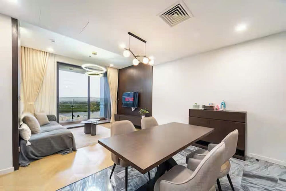 Kluxstay Lumiere Riverside Residence