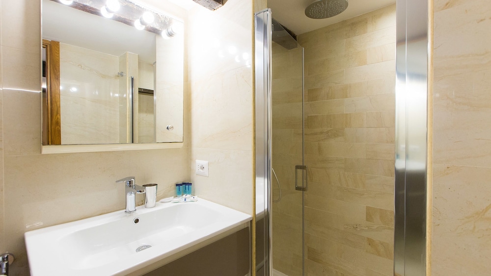 Rental in Rome Bovari