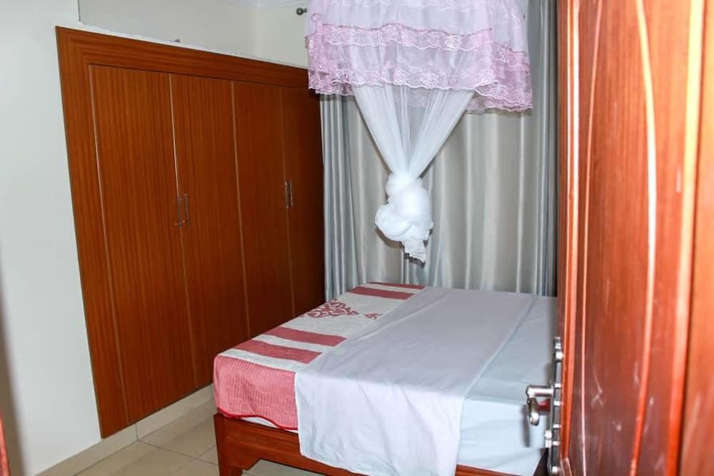 Elegance Hotel view 3