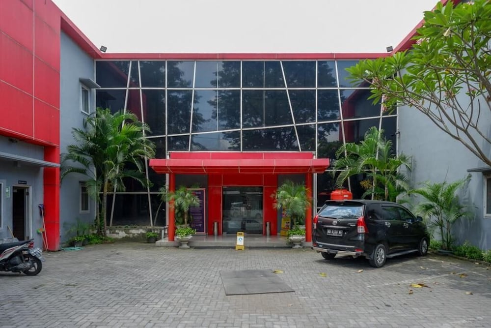 Dinasty Smart Hotel