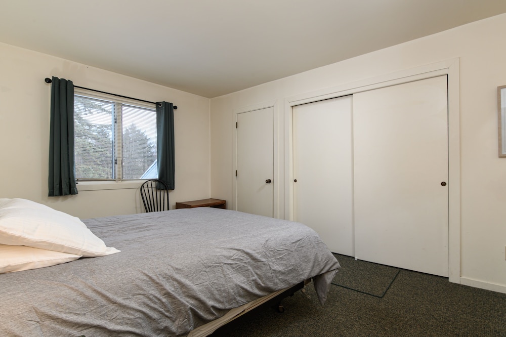 Glades 13 2 Bedroom Condo