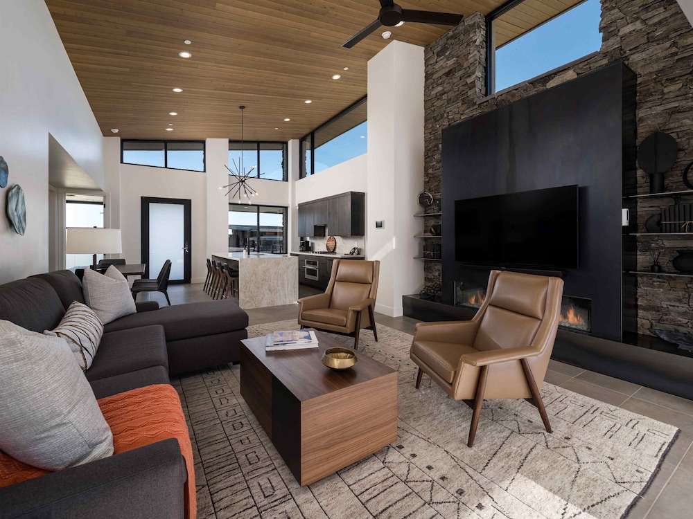 Mountain House Lodge at Sereno Canyon